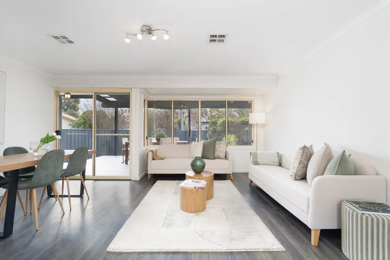 24 Mimosa Close, photo 4 of 12