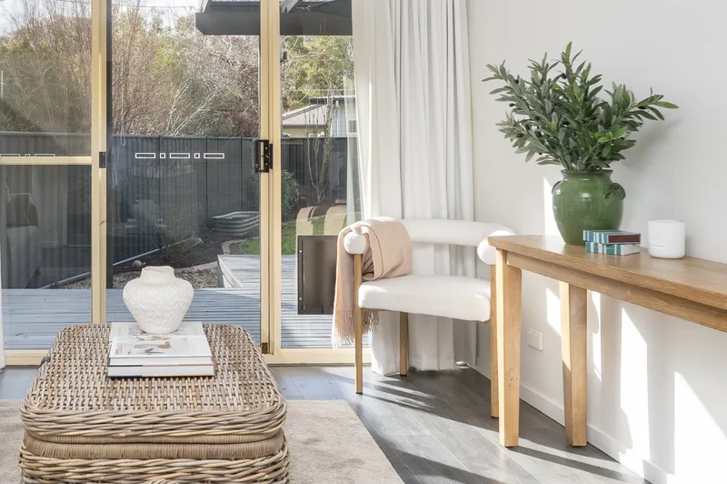 24 Mimosa Close, photo 8 of 12