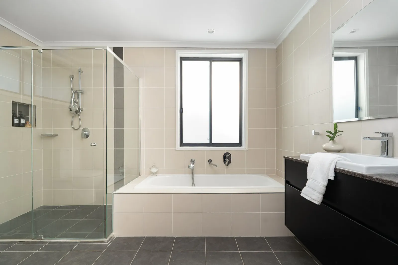 27 McKillop Circuit, photo 6 of 12