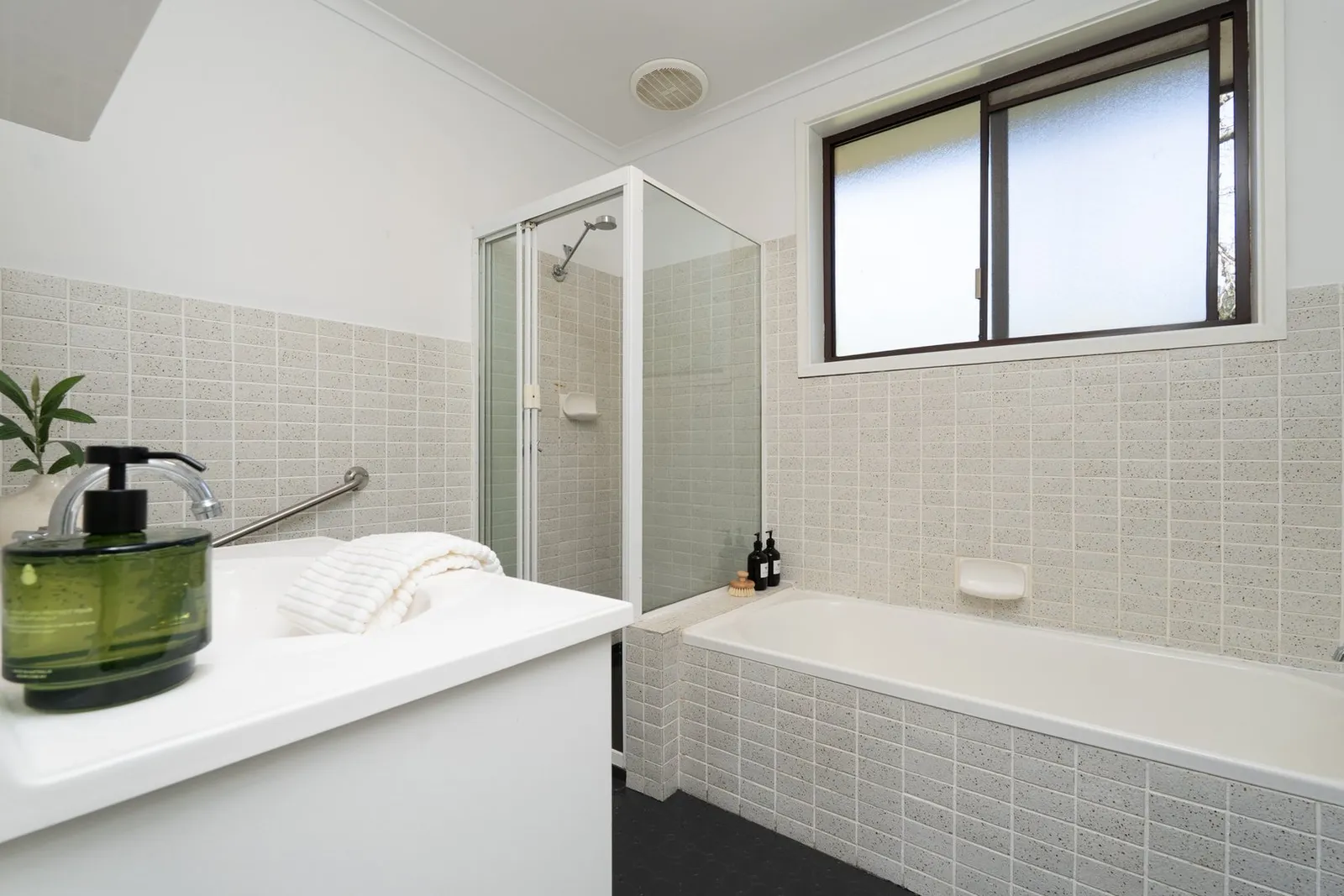 46 Dexter Street, photo 6 of 12
