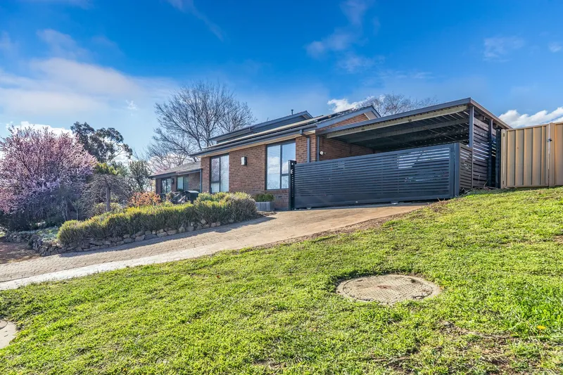 1 Rushbrook Circuit, photo 3 of 12
