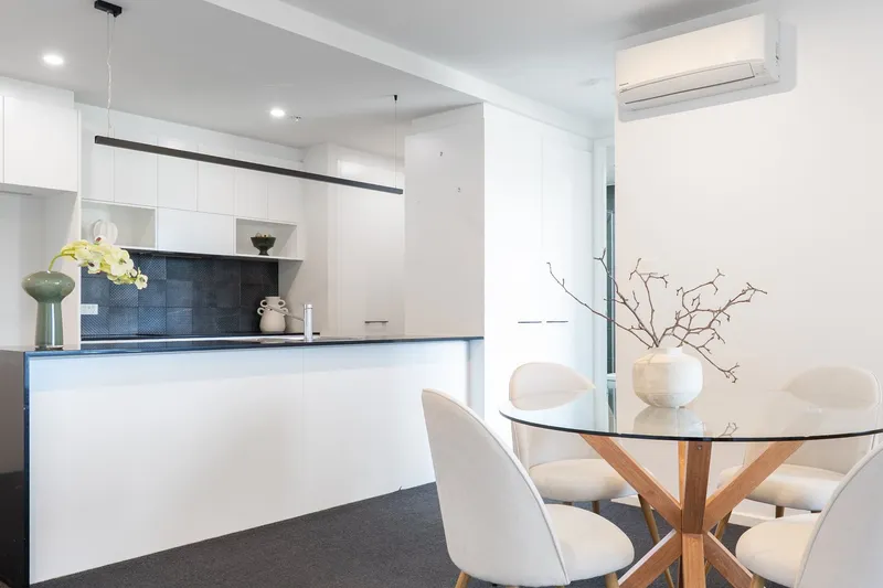 154/15 Irving Street, photo 7 of 12