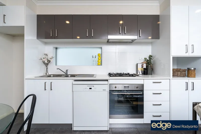 19/60 John Gorton Drive, photo 11 of 12