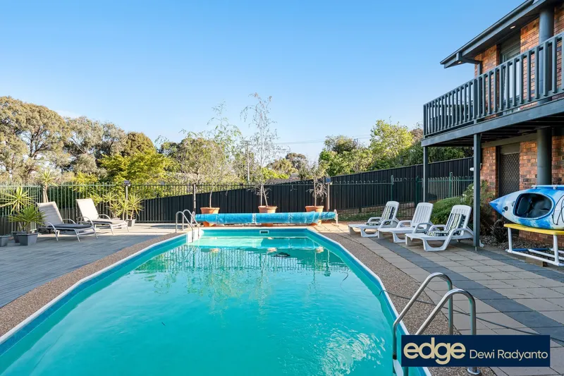 17 Trenwith Close, photo 3 of 12
