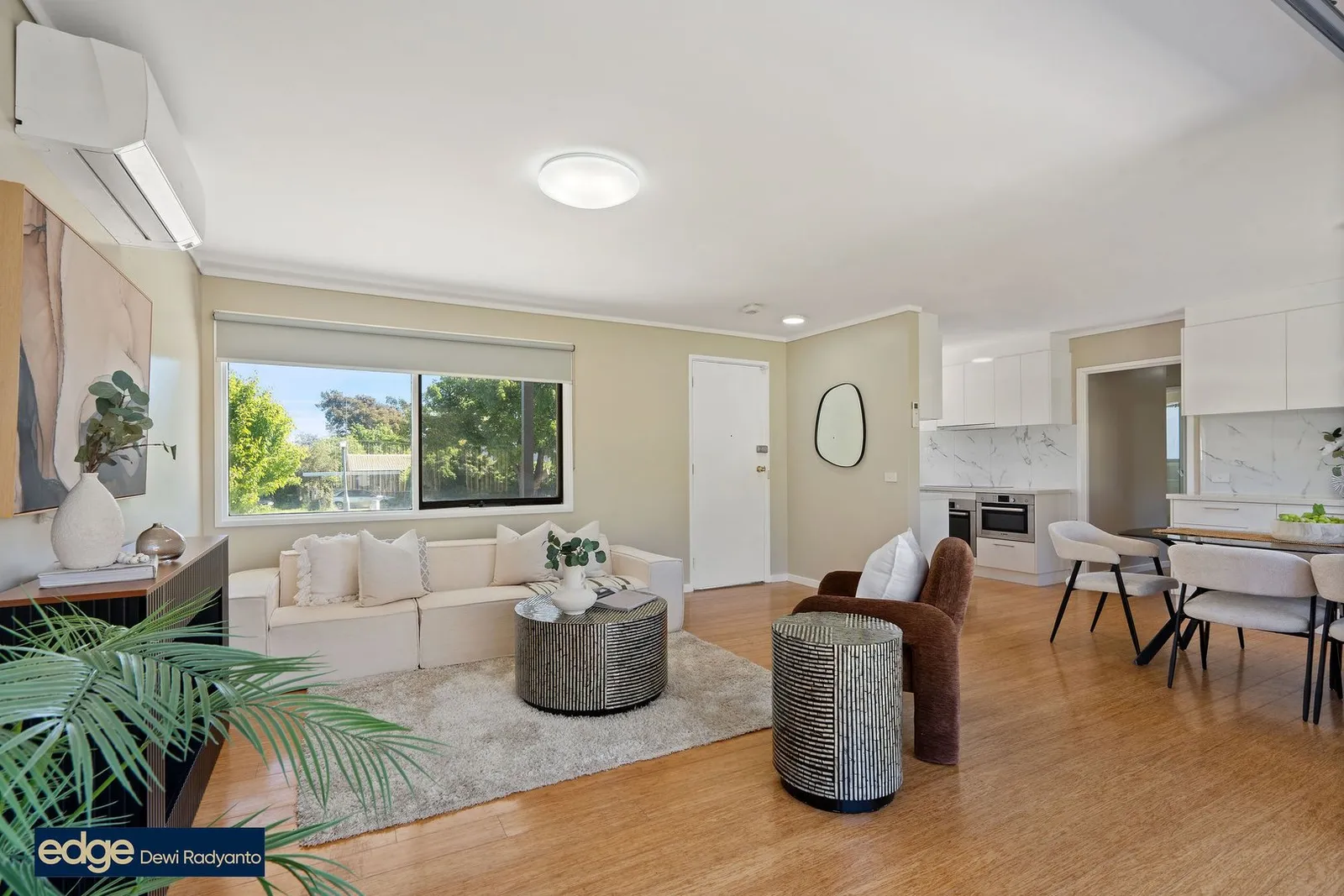 14 Moulder Court, photo 2 of 12